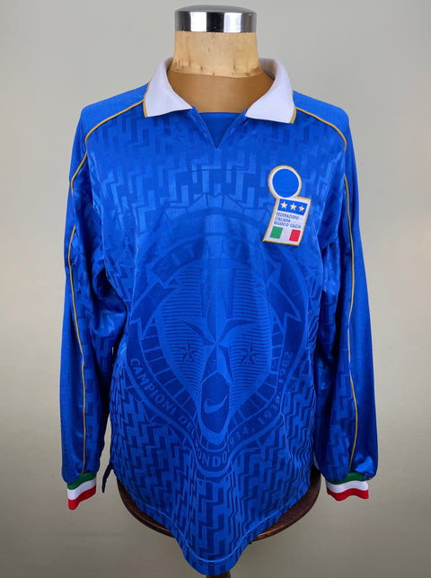 Shirt | Italia | 1995 | 2 | Antonio Benarrivo | vs Ukraine | Euro 96 Qualifiers